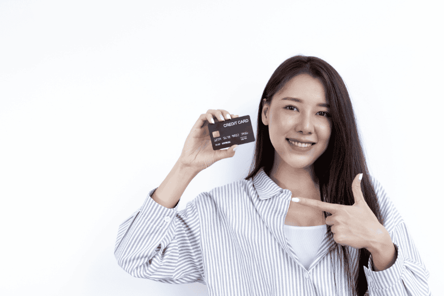 Authorized Users vs. Joint Accounts: Key Differences and Risks